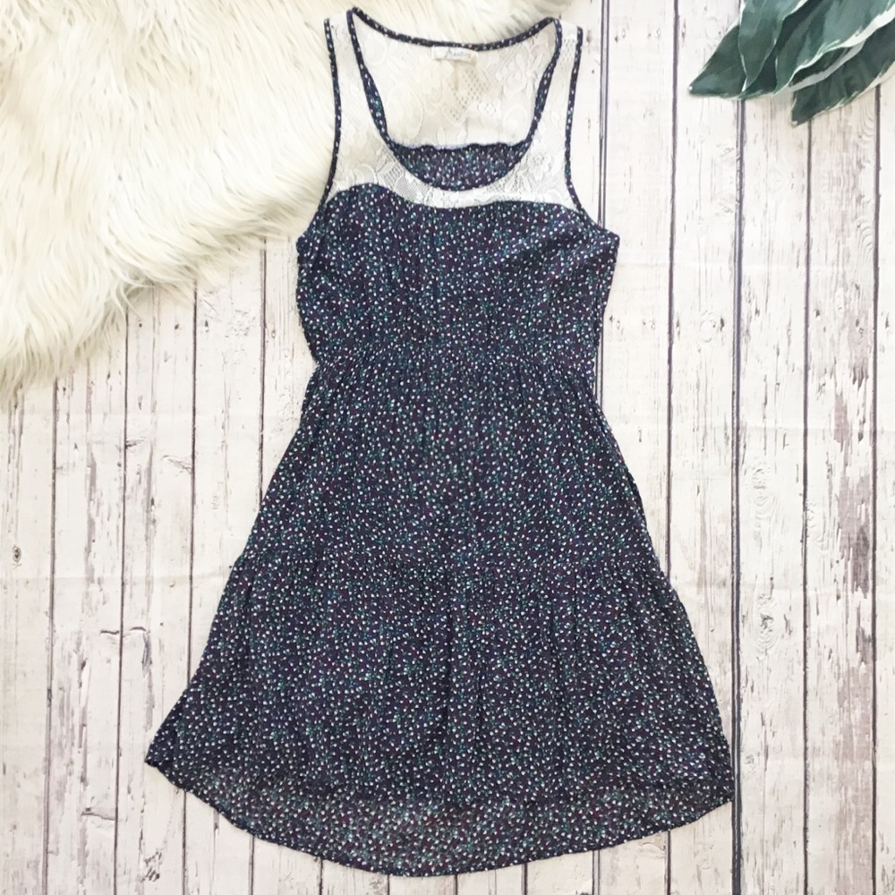 FREEBIRD lace inset floral dress small